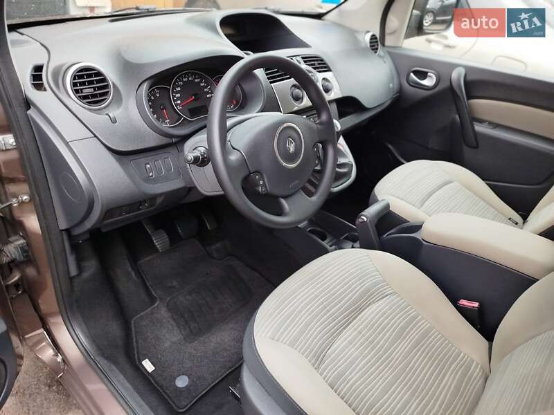 Мінівен Renault Kangoo 2011 в Рівному