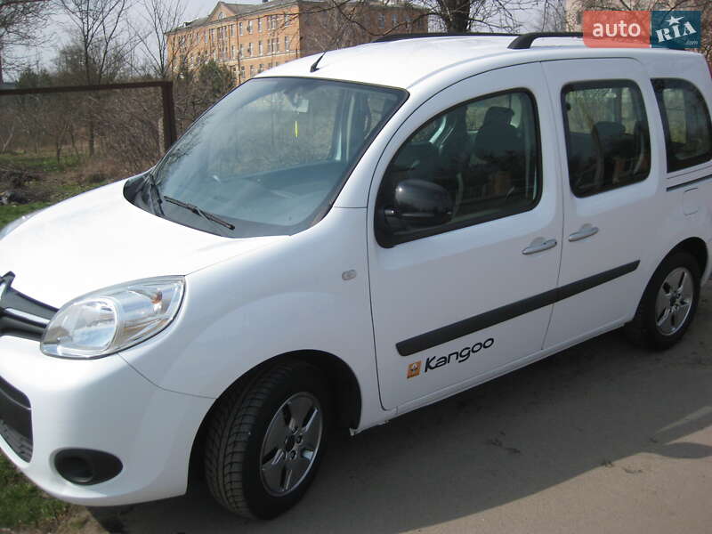 Минивэн Renault Kangoo 2014 в 