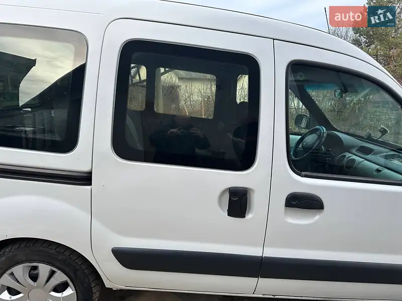 Минивэн Renault Kangoo 2004 в 