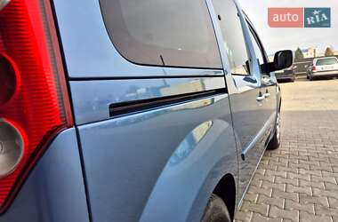 Минивэн Renault Kangoo 2012 в 