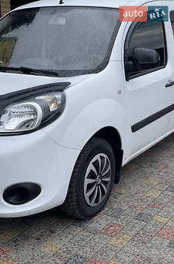 Минивэн Renault Kangoo 2016 в 