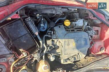 Грузовой фургон Renault Kangoo 2000 в 