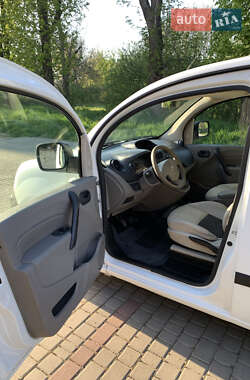 Минивэн Renault Kangoo 2011 в 