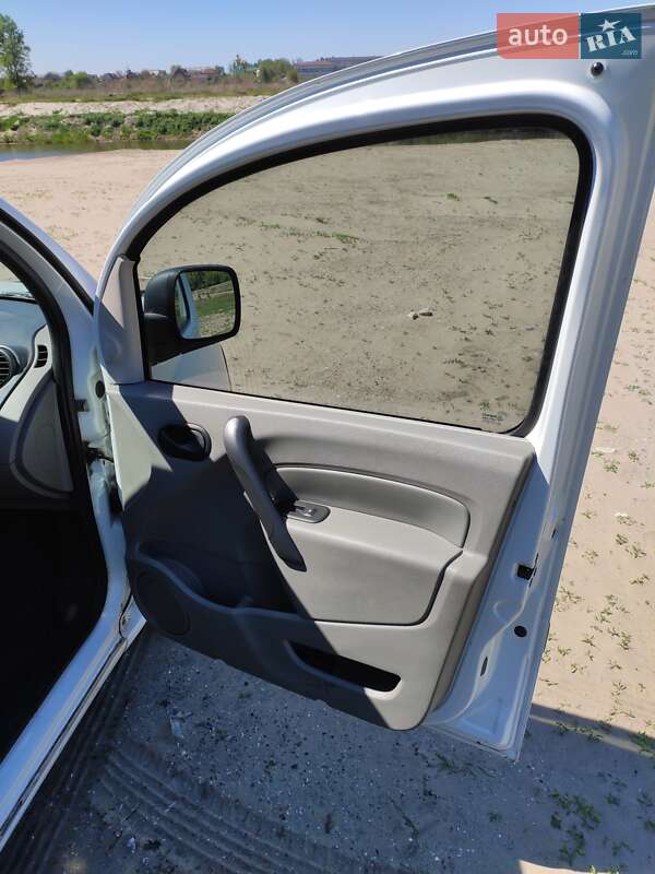 Минивэн Renault Kangoo 2010 в Барышевке фото 8 Минивэн Renault Kangoo 2010 в Барышевке