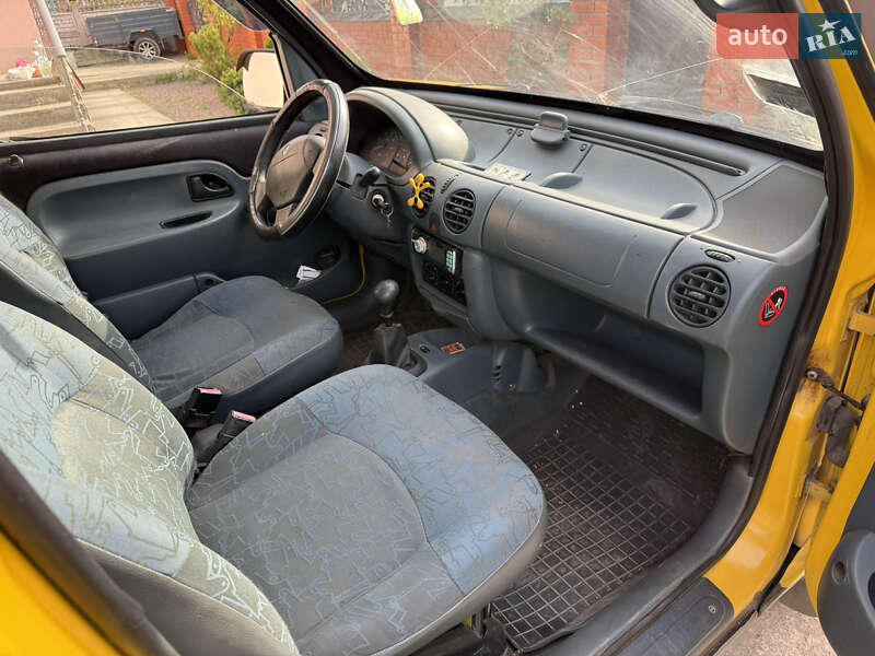 Минивэн Renault Kangoo 2000 в Изяславе