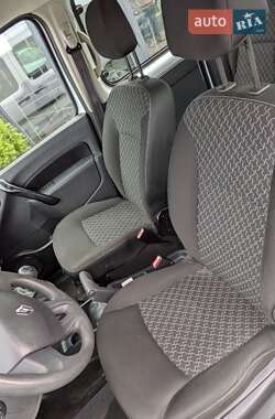 Мінівен Renault Kangoo 2015 в 