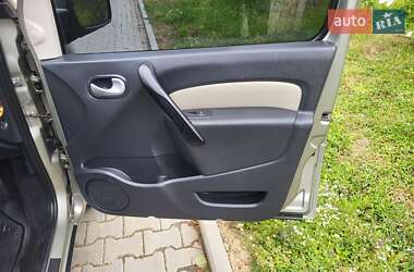 Минивэн Renault Kangoo 2011 в 