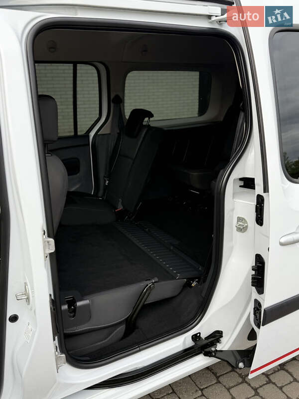 Мінівен Renault Kangoo 2015 в Києві