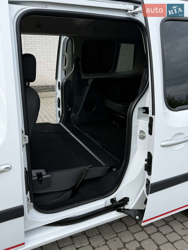 Мінівен Renault Kangoo 2015 в Києві
