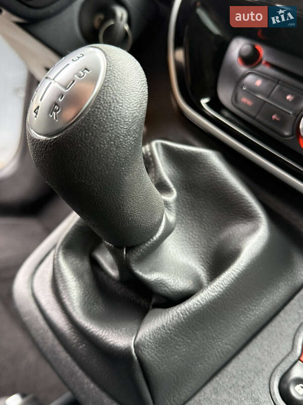 Мінівен Renault Kangoo 2015 в Києві