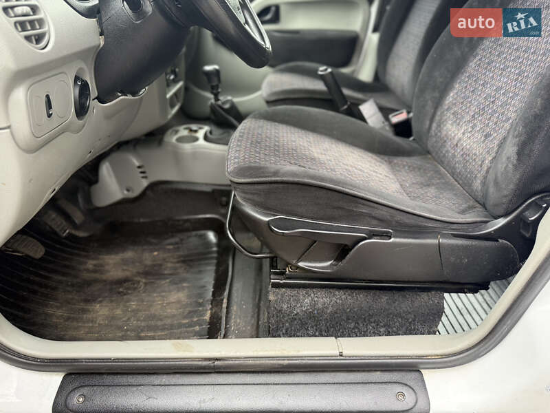Мінівен Renault Kangoo 2005 в Рівному