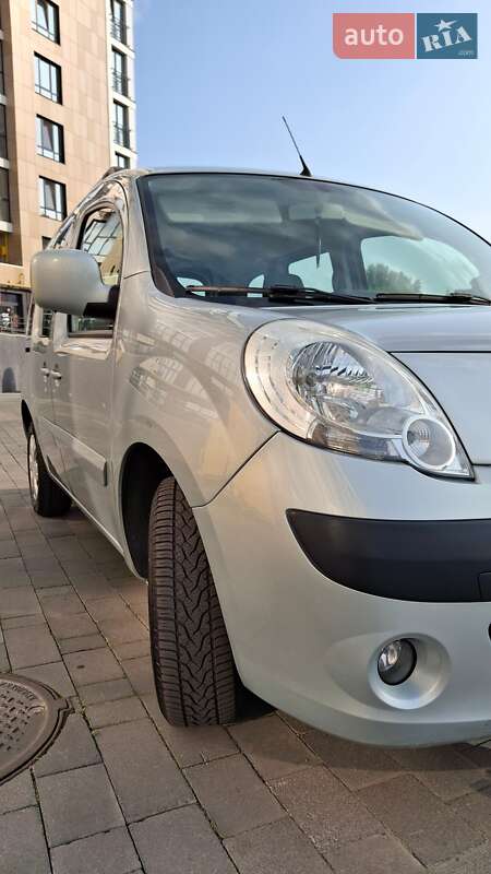 Минивэн Renault Kangoo 2012 в Луцке