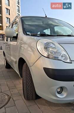 Минивэн Renault Kangoo 2012 в 