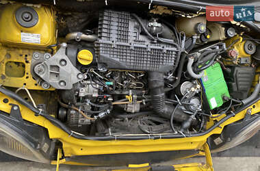 Минивэн Renault Kangoo 2004 в 