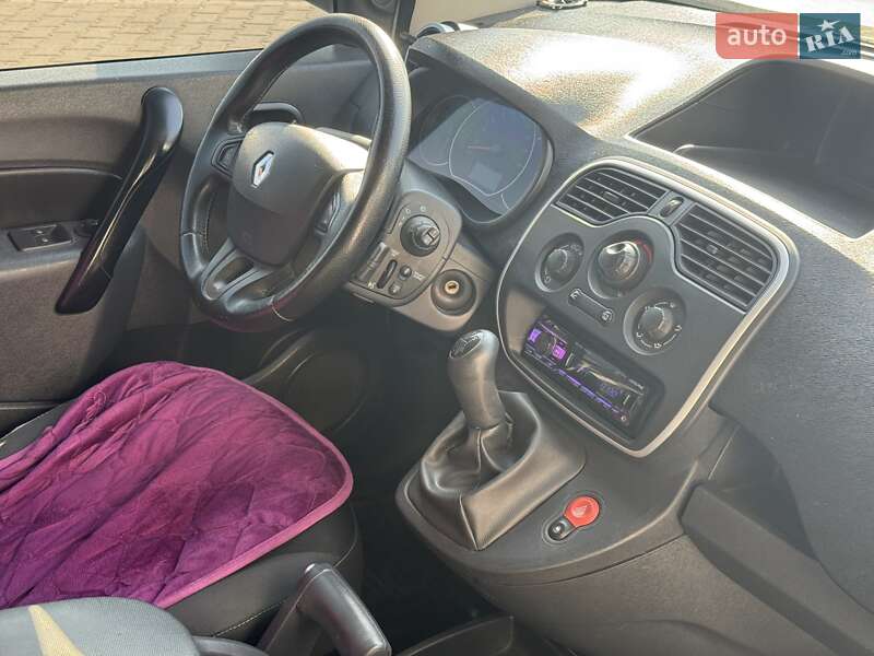 Грузовой фургон Renault Kangoo 2013 в Черновцах