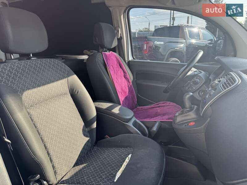 Грузовой фургон Renault Kangoo 2013 в Черновцах