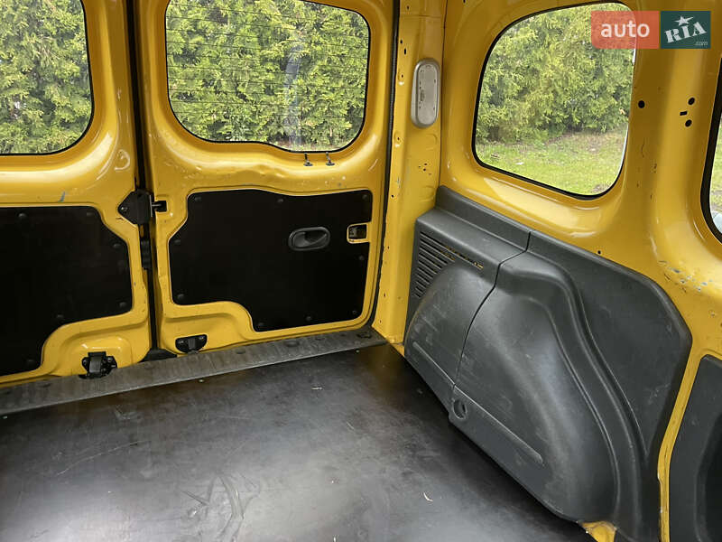 Вантажний фургон Renault Kangoo 2013 в Львові