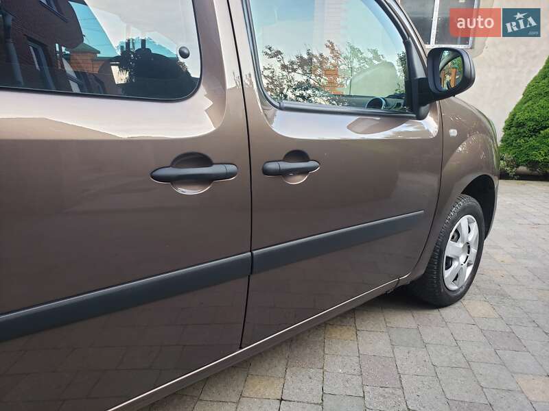 Мінівен Renault Kangoo 2014 в Луцьку