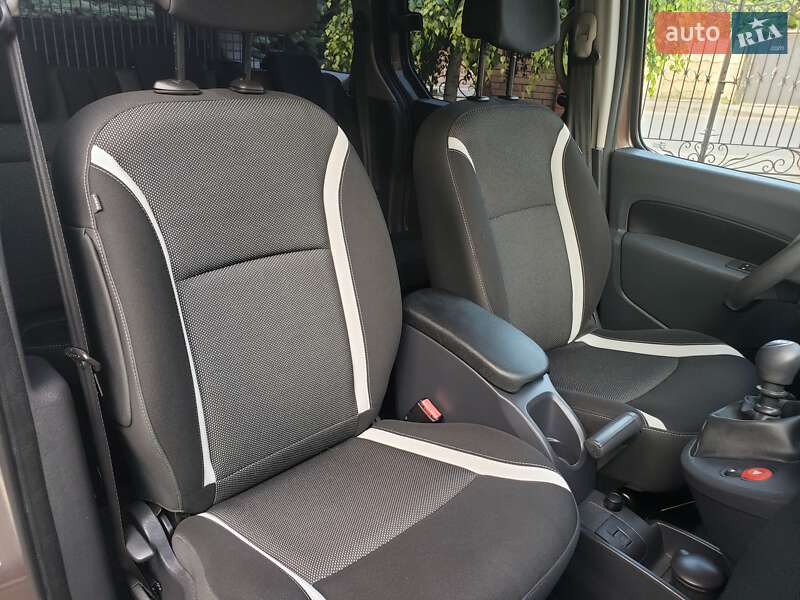 Мінівен Renault Kangoo 2014 в Луцьку