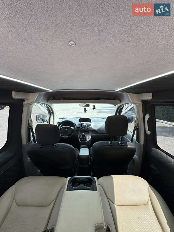 Грузовой фургон Renault Kangoo 2011 в Дубно