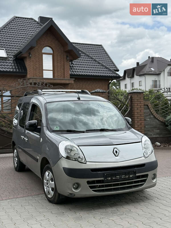 Минивэн Renault Kangoo 2013 в 