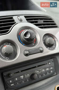 Минивэн Renault Kangoo 2013 в 
