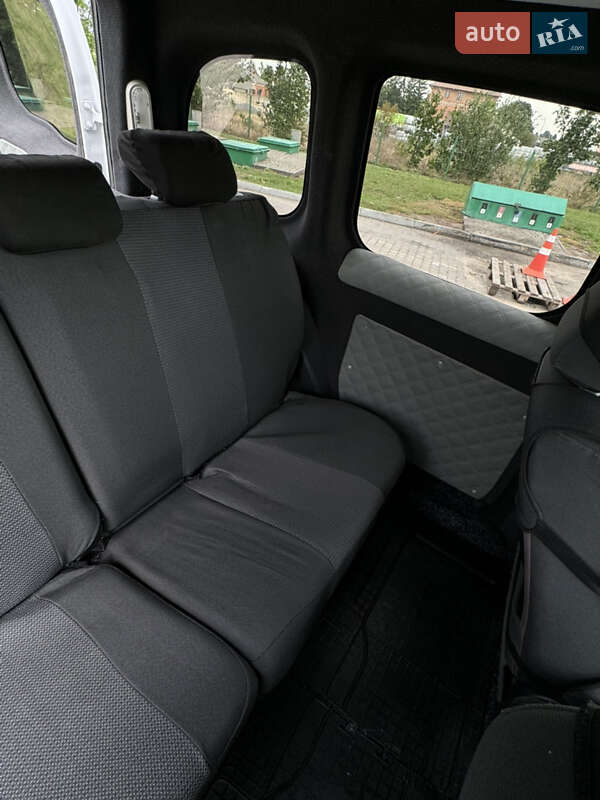 Мінівен Renault Kangoo 2015 в Володимирі