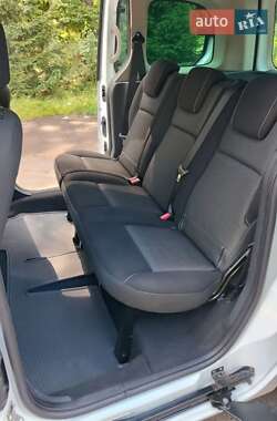 Мінівен Renault Kangoo 2015 в 
