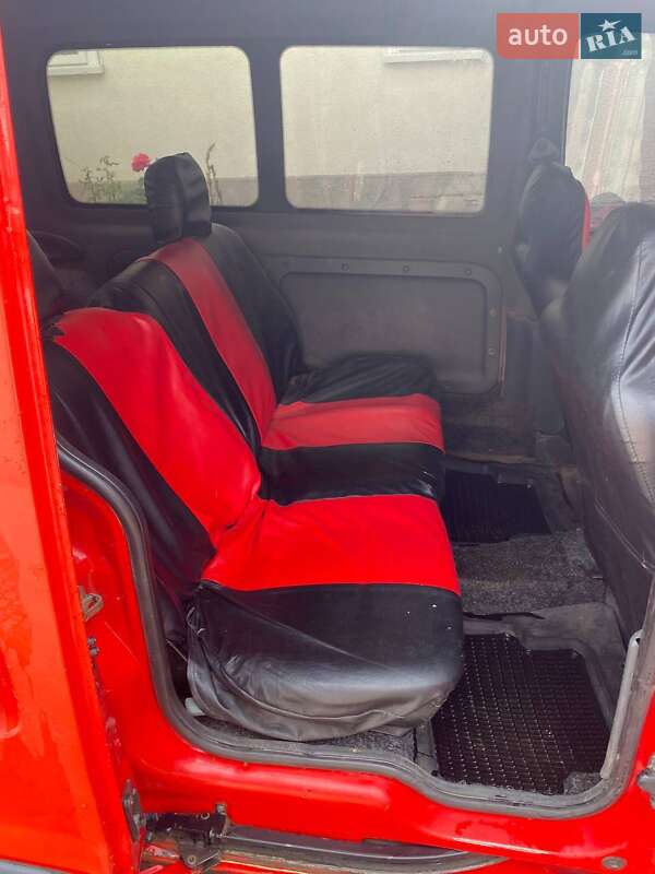 Минивэн Renault Kangoo 2000 в Рожнове