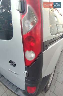 Мінівен Renault Kangoo 2010 в 