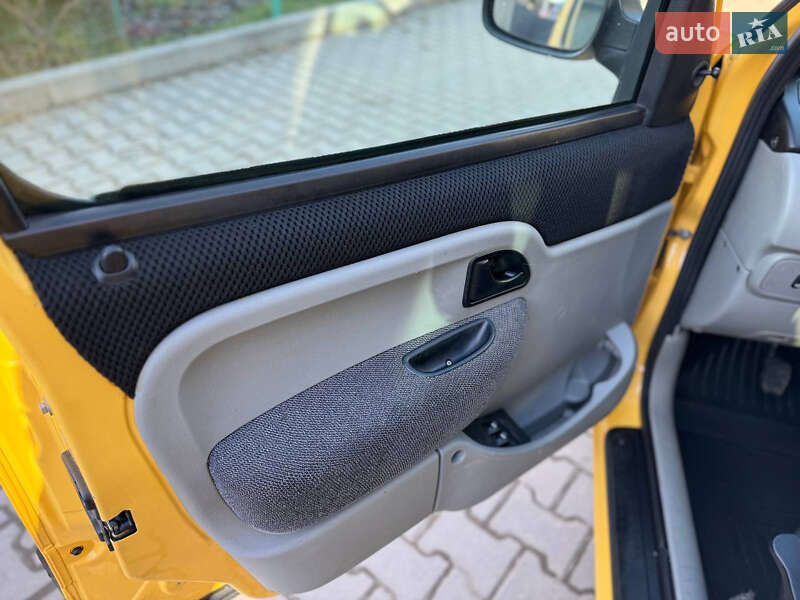 Минивэн Renault Kangoo 2006 в Калуше
