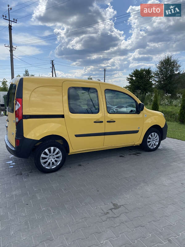 Грузовой фургон Renault Kangoo 2012 в Львове