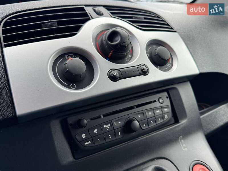 Грузовой фургон Renault Kangoo 2012 в Киеве