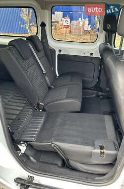 Минивэн Renault Kangoo 2013 в 
