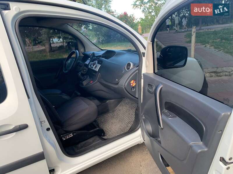 Грузопассажирский фургон Renault Kangoo 2012 в Киеве