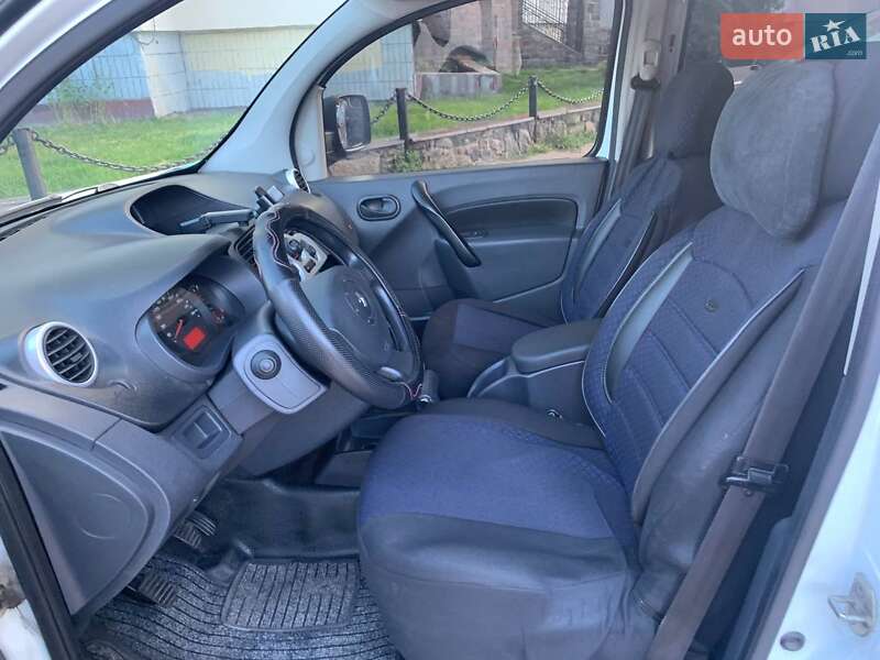 Грузопассажирский фургон Renault Kangoo 2012 в Киеве