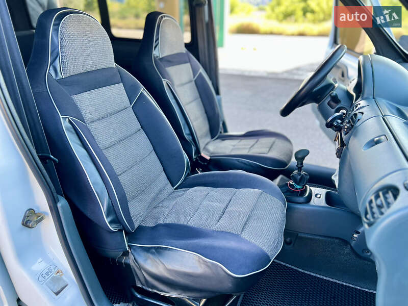 Минивэн Renault Kangoo 2000 в Горишних Плавнях
