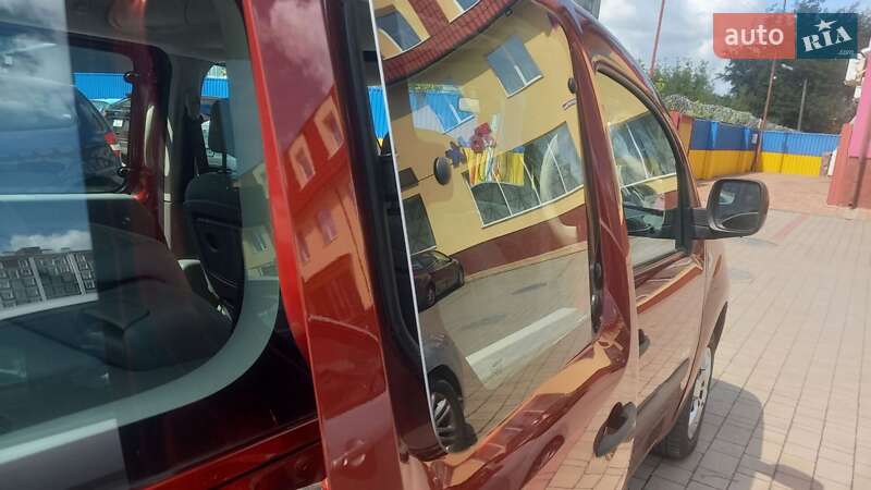 Минивэн Renault Kangoo 2009 в Луцке
