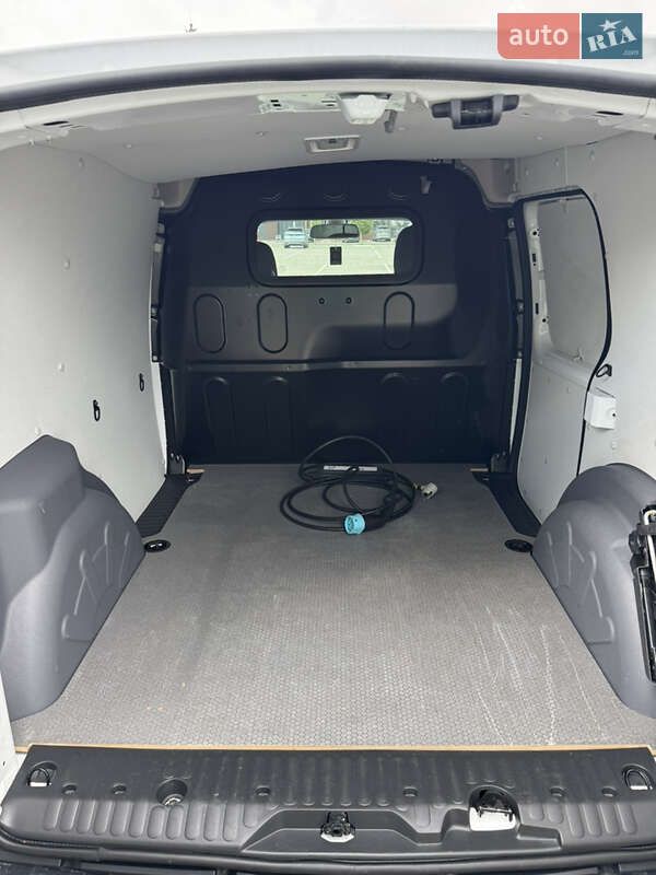 Грузовой фургон Renault Kangoo 2019 в Луцке