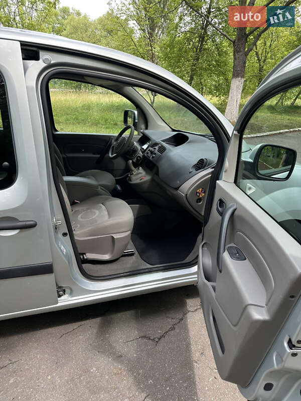 Минивэн Renault Kangoo 2009 в Чернигове