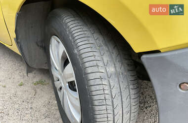 Минивэн Renault Kangoo 2006 в 
