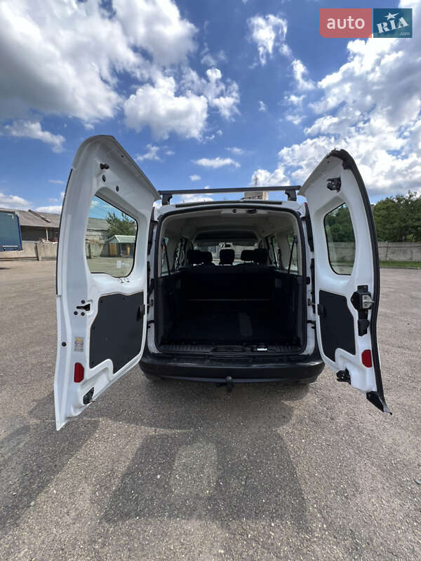 Минивэн Renault Kangoo 2015 в Луцке