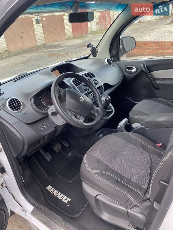 Мінівен Renault Kangoo 2015 в Дніпрі