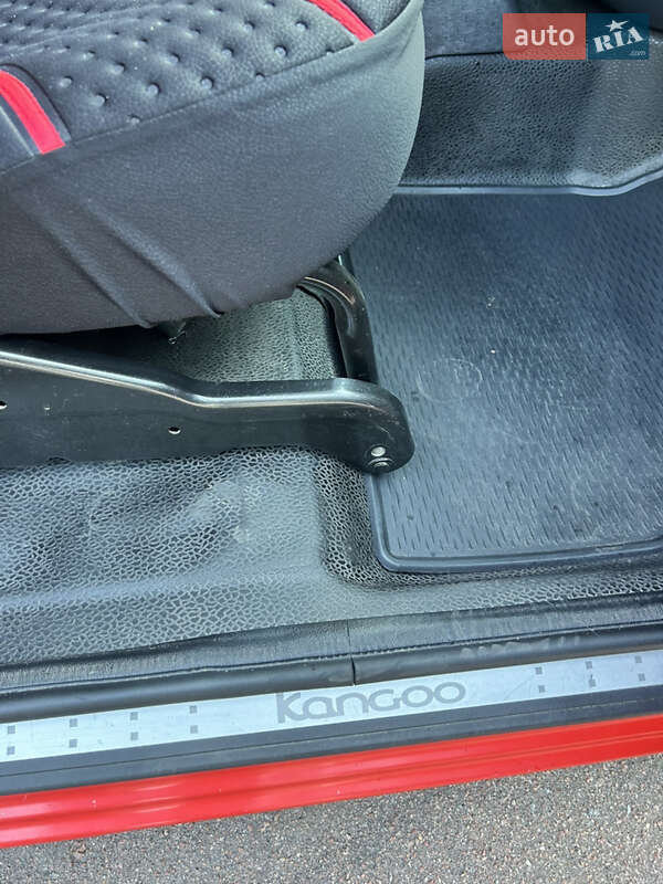 Минивэн Renault Kangoo 2015 в Житомире