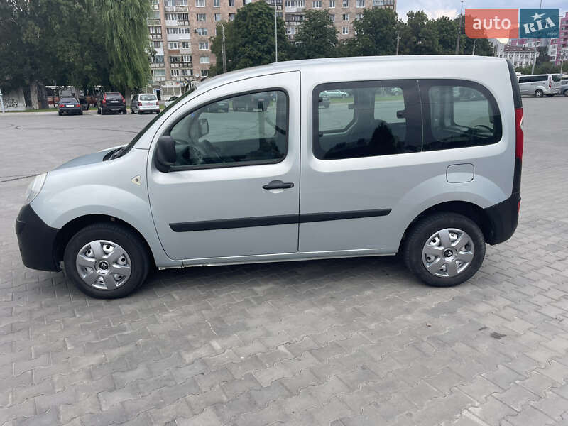 Минивэн Renault Kangoo 2010 в Луцке