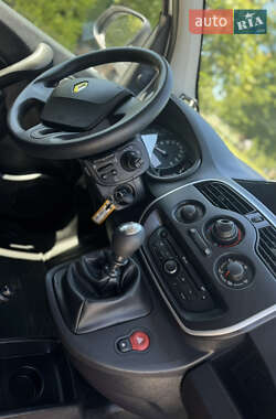 Грузовой фургон Renault Kangoo 2022 в 