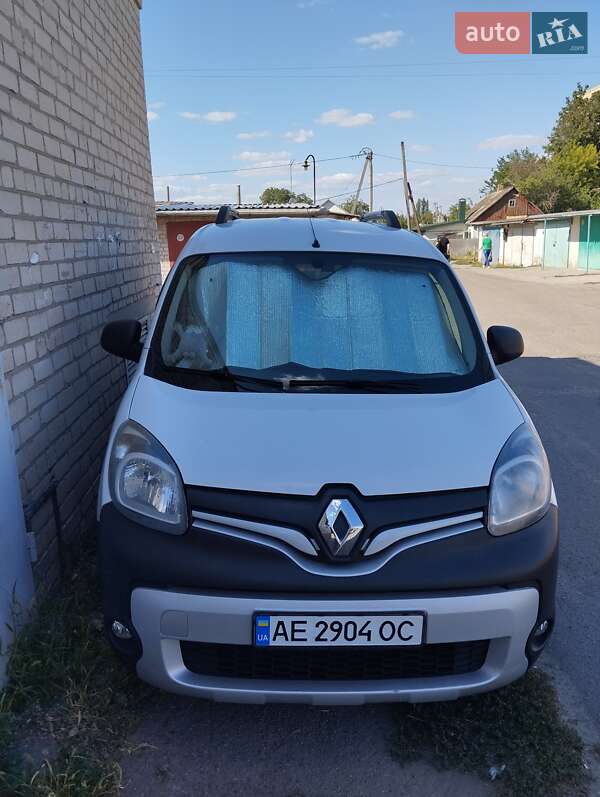 Минивэн Renault Kangoo 2015 в 