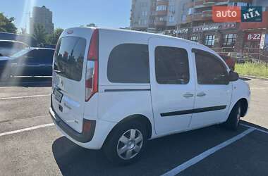 Минивэн Renault Kangoo 2015 в 