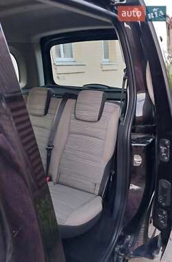 Минивэн Renault Kangoo 2011 в 