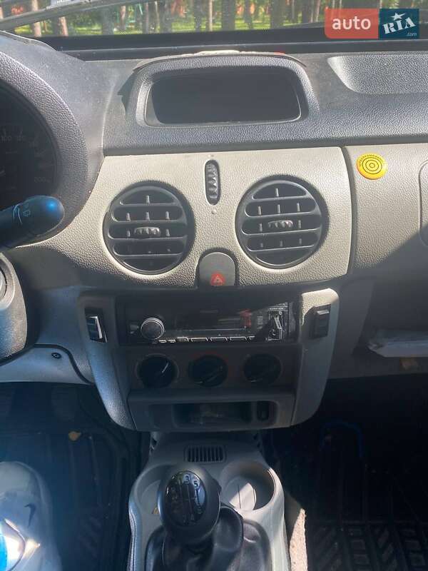 Минивэн Renault Kangoo 2004 в Киеве